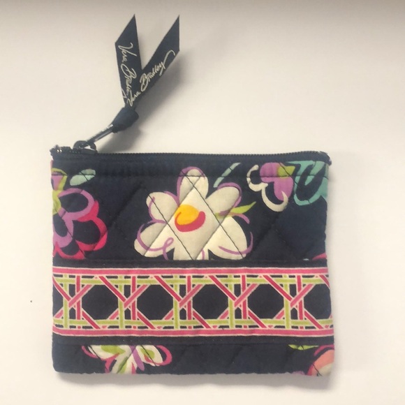 Vera Bradley wallet - Picture 1 of 5